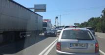 Stire din Eveniment : Trafic de coșmar în Constanța / Poliția este depășită de situație! AMBULANȚĂ BLOCATĂ ÎN COLOANĂ