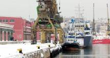 Stire din Economie : 2016 se anunță un an greu pentru portuari
