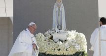 Stire din Actualitate : Papa, în vizită la sanctuarul Fecioarei Maria de la Fatima, în faţa a 200.000 de credincioşi
