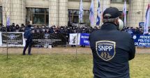 Stire din Eveniment : Sindicaliştii din penitenciare pichetează Ministerul Justiţiei. Ce nemulțumiri au