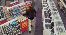 Stire din Eveniment : Un hoț deghizat de Halloween a furat un laptop de 10.700 de lei dintr-un magazin