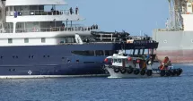 Stire din Actualitate : Pasagerii navei afectate de focarul de hantavirus au început să părăsească vasul