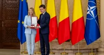 Stire din Sport : Nadia Comăneci, primită cu aplauze la Onești după decorarea de la Cotroceni