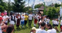 Stire din Sport : Olimpism / Maricica Puică şi Mihai Covaliu, în hora copiilor, de Ziua Olimpică, la Șirnea