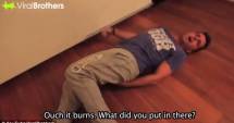 Stire din Fun : VIDEO. Farsă horror! Iubita i-a stropit hârtia igienică cu spray cu piper