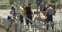 Stire din Eveniment : Propunere: "găinarii" să fie grațiați, căci închisorile sunt supraaglomerate!