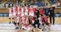 Stire din Sport : Volei / „Câinii” au spart gheaţa! CS Dinamo Bucureşti şi-a adjudecat Supercupa României