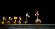 Stire din Cultură-Educație : Încă un spectacol pentru copii, în week-end, la Teatrul „Căluţul de mare”