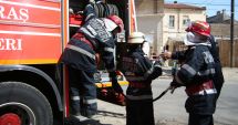 Stire din Eveniment : INCENDIU la Vadu Oii. Pădure în pericol, din cauza vântului!