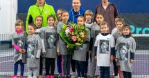 Stire din Sport : Simona Halep, antrenamente alături de copii susţinuţi de Fundaţia Olimpică Română