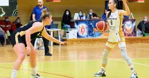 Stire din Sport : Phoenix CSU Simona Halep a spulberat Rapidul la Bucureşti
