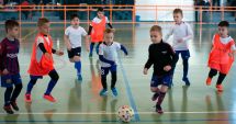 Stire din Sport : Fotbal / Diplome, cadouri şi multe surprize, la Cupa Moş Crăciun de la Medgidia
