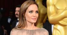 Stire din Monden : Angelina Jolie și-a extirpat ovarele: Nu voi mai putea avea copii... dar mă simt împăcată