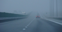 Stire din Social : COD GALBEN DE CEAȚĂ, LA CONSTANȚA! VIZIBILITATE REDUSĂ PE AUTOSTRADA SOARELUI