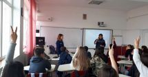 Stire din Eveniment : Elevii din Constanța, față în față cu polițiștii