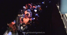 Stire din Eveniment : 38 de imigranți, printre care  17 copii,  salvați de polițiștii Gărzii de Coastă