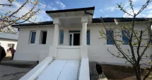 Stire din Social : Casa mistuită de flăcări de la Topalu, reconstruită în timp record