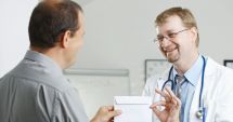 Stire din Social : Șpaga legalizată? Spitalele vor putea primi donații de la pacienți, cum rămâne cu medicii?