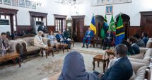 Stire din Politică-Administrație : Preşedintele Iohannis - primit de omologul său din Zanzibar. Iată subiectul discuției