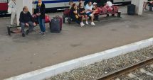 Stire din Social : Întârzieri ale trenurilor din cauza deraierii unui marfar în stația Valu lui Traian