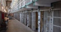 Stire din Actualitate : Deținut criminal, scutit de 30 de ani de detenție și plasat în arest la domiciliu din cauza obezității