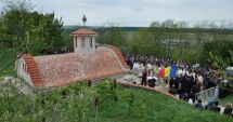 Stire din Eveniment : Zeci de constănțeni, prezenți la manifestările religioase de la Mănăstirea Dervent