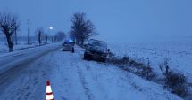 Stire din Social : Galerie foto. Accident în județul Constanța. A intrat cu mașina în șanț!