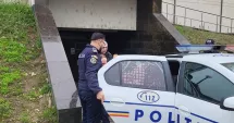 Stire din Eveniment : Fostul profesor acuzat într-un dosar de pornografie infantilă a fost adus la Tribunalul Constanța