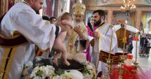 Stire din Social : Două fetițe au fost botezate în comuna Cumpăna cu ocazia hramului Bisericii „Sfânta Cuvioasă Parascheva”