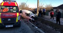 Stire din Eveniment : Galerie foto. TERIBIL ACCIDENT RUTIER ÎN JUDEȚUL CONSTANȚA! A pierdut controlul volanului și a intrat în coliziune cu un TIR