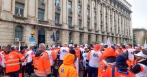 Stire din Eveniment : Sindicaliști ai Serviciului de Ambulanță Județean Constanța au ieșit la protest, în București