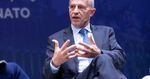Stire din Eveniment : Mircea Geoană: Pentru România, integrarea în NATO şi UE, la fel de importante ca Marea Unire