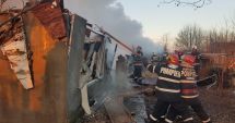 Stire din Eveniment : GALERIE FOTO. Incendiu violent în județul Constanța. Au ars patru case