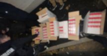 Stire din Eveniment : Polițiștii constănțeni au descoperit într-un autoturism șapte baxuri de țigări de contrabandă