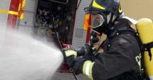 Stire din Eveniment : Un incendiu a izbucnit într-un cămin studențesc. Peste 100 de persoane s-au autoevacuat