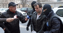 Stire din Eveniment : Hackerul Guccifer, adus din SUA în România și încarcerat la Rahova