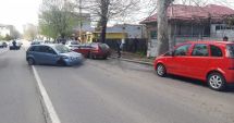 Stire din Eveniment : Accident rutier la Constanța! O mașină a intrat în două autoturisme parcate