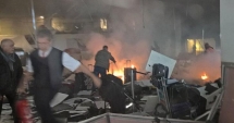 Stire din Actualitate : EXPLOZII PUTERNICE PE AEROPORTUL DIN ISTANBUL. BILANȚUL a crescut la 41 de morți și 239 de răniți. Atacatorii s-au aruncat în aer / Foto și Video de la fața locului