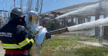 Stire din Eveniment : GALERIE FOTO. EXERCIȚIU TACTIC la Oil Terminal: cât de prompt intervin salvatorii, în caz de explozie!