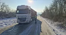 Stire din Eveniment : Vremea rea îi „taxează” pe șoferii iresponsabili. Sancțiuni aplicate de polițiștii rutieri constănțeni