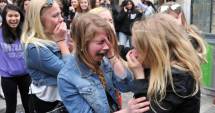 Stire din Actualitate : Solistul unei mari trupe, găsit mort în autocar