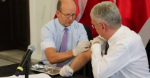 Stire din Actualitate : Vaccinare în direct, din plenul Senatului