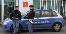Stire din Actualitate : Un român, fiul său și iubita acestuia, încătușați în Italia! Ce acuzații li se aduc