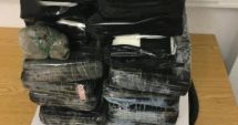 Stire din Actualitate : 12,7 kg de cocaină descoperite în mașina unor români, în Germania. O defecțiune banală i-a dat de gol