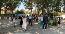 Stire din Cultură-Educație : PROTEST la Școala nr. 30. Profesorii, în grevă japoneză