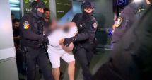 Stire din Eveniment : Un bărbat urmărit internaţional şi inclus în categoria Most Wanted, a fost adus în ţară din Norvegia