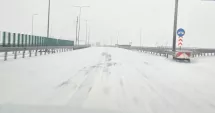 Stire din Actualitate : Drumul spre litoral, sub controlul utilajelor de deszăpezire. Cum se circulă pe A2