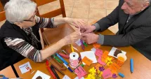 Stire din Social : Atelier de mărțișoare organizat pentru seniorii constănțeni de 1 Martie