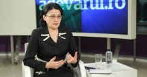 Stire din Cultură-Educație : Andronescu: Va dura cel puțin 2-3 luni până demarăm proiectul de dotare a școlilor cu table inteligente