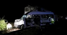 Stire din Eveniment : TRAGEDIE CU 4 MORȚI! Șoferul microbuzului lovit de tren, băut în momentul accidentului